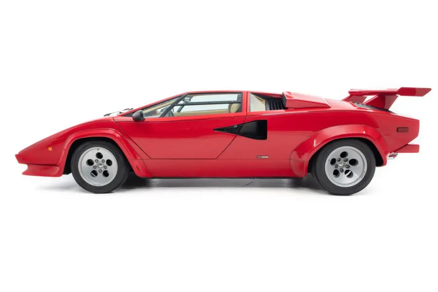 La Lamborghini Countach 5000 S di Mario Andretti è in vendita