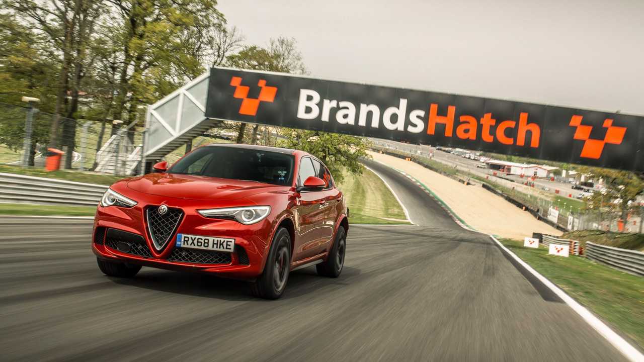 Raffica di record per Alfa Romeo Stelvio in terra inglese
