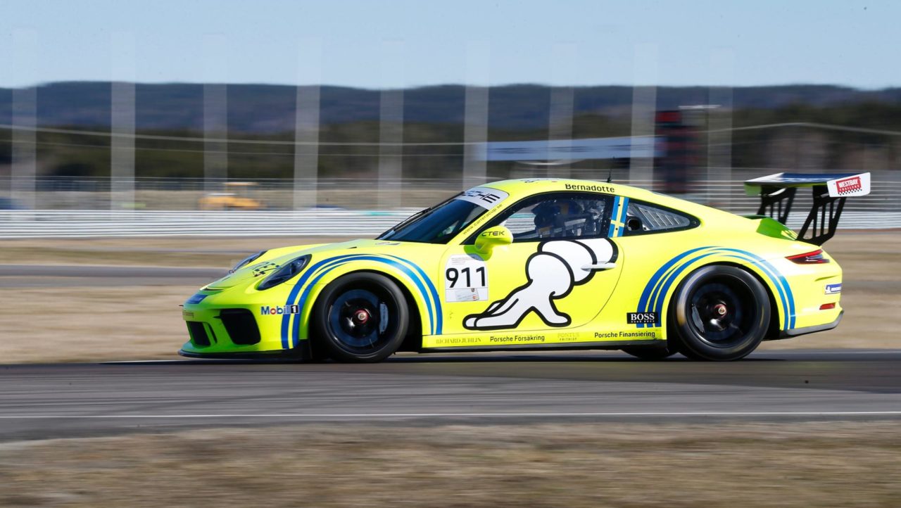 Jacques Villeneuve in gara alla Porsche Carrera Cup scandinava