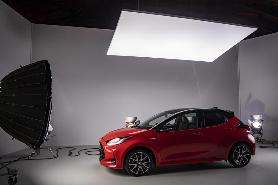 Toyota Yaris IV, al debutto con un nuovo sistema ibrido