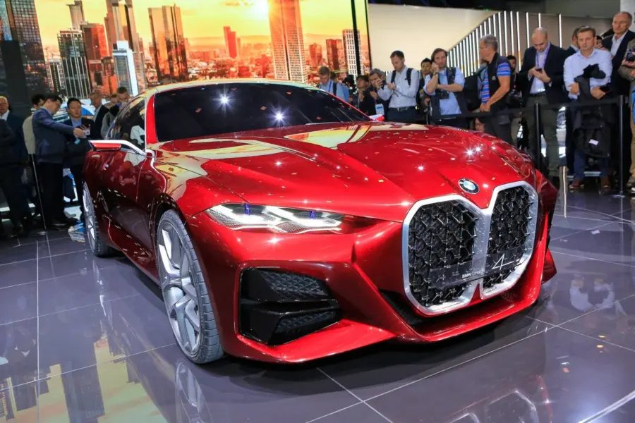 BMW difende il nuovo corso stilistico che, negli ultimi mesi, ha ricevuto diverse critiche