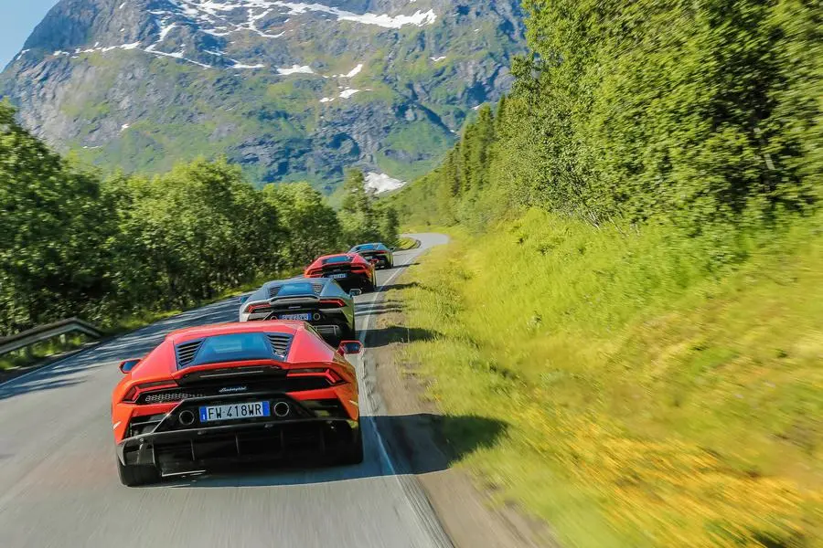 Lamborghini Avventura 2019: sette Huracan EVO in Norvegia