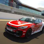 Kia Stinger GT420, la pista è casa sua